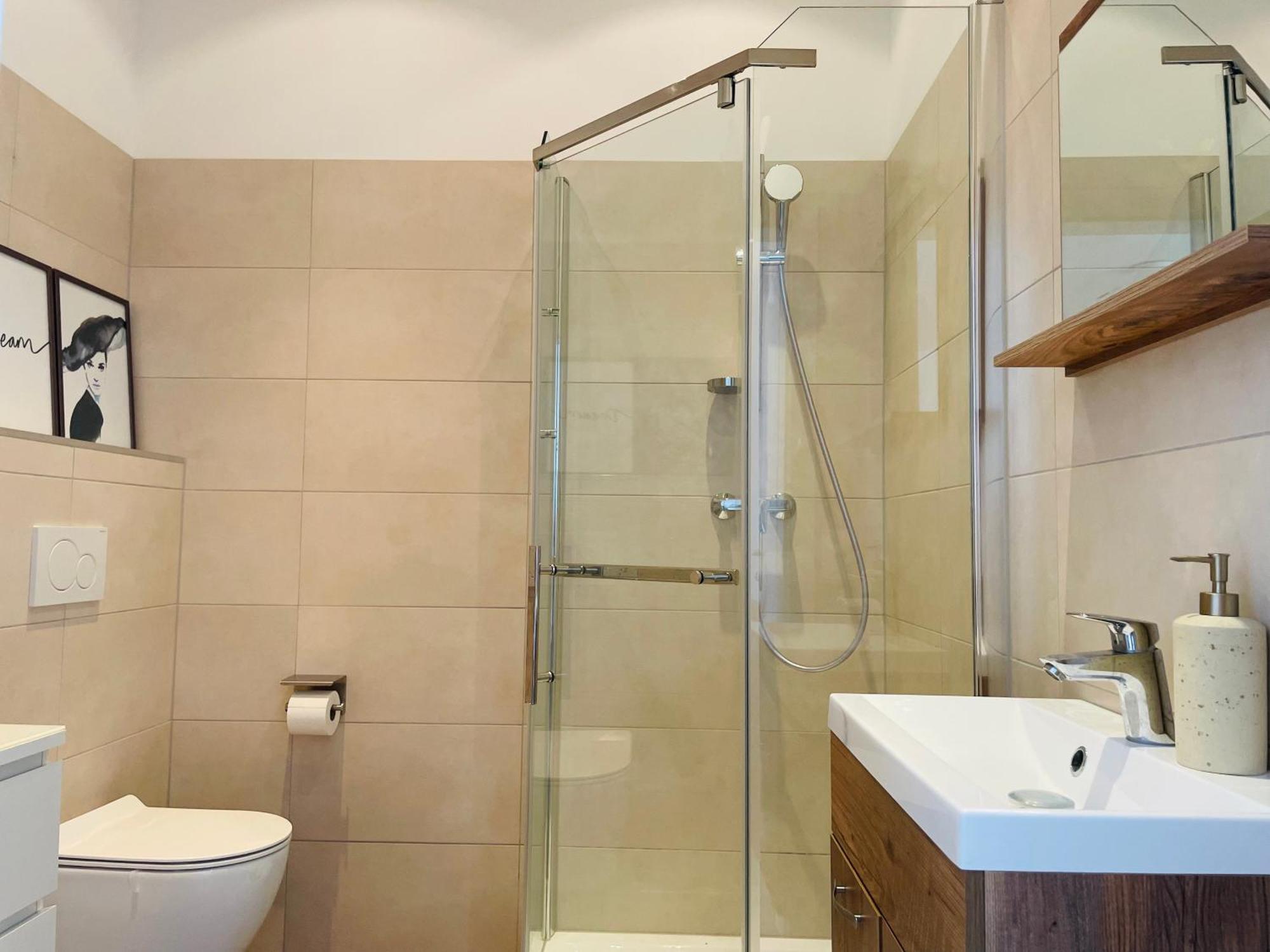 Salon Des Fleurs Linz-Landstrasse Apartman Kültér fotó