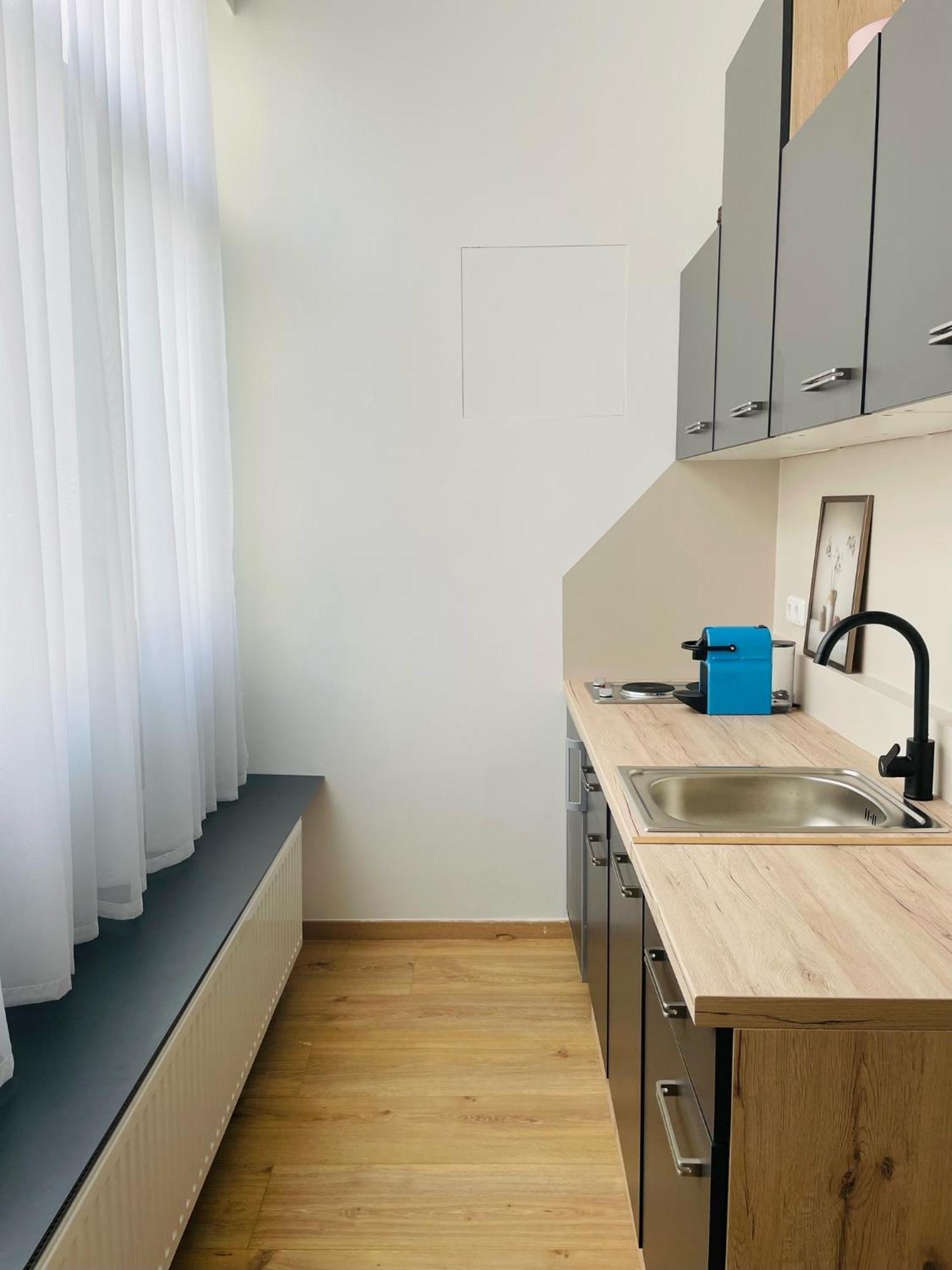 Salon Des Fleurs Linz-Landstrasse Apartman Kültér fotó