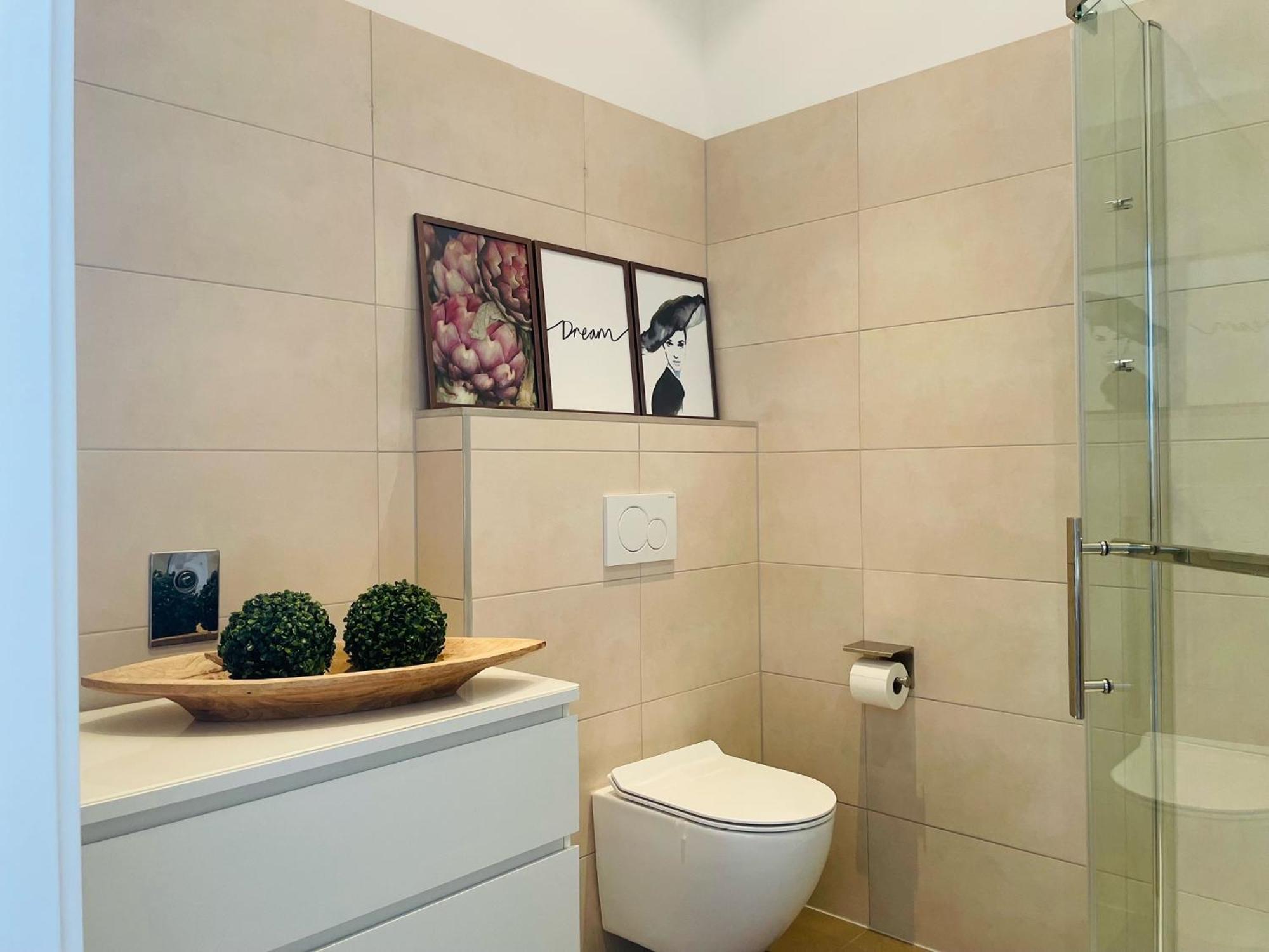Salon Des Fleurs Linz-Landstrasse Apartman Kültér fotó